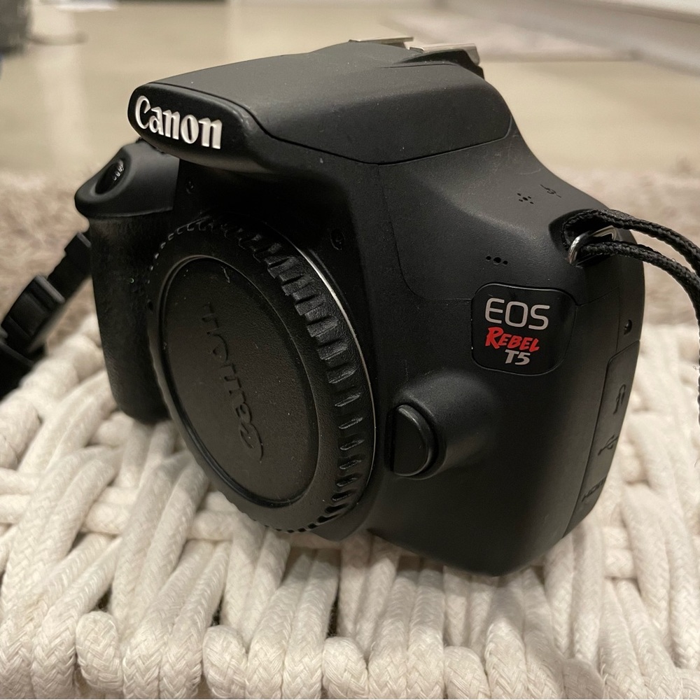 Rebel T5 Canon Camera body and 2 lenses